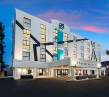Studio Allston Hotel Exterior