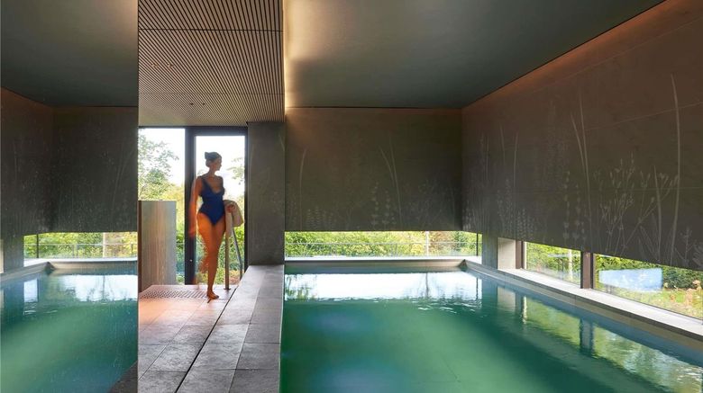 <b>Domaine Reine Margot Paris-MGallery Pool</b>. Images powered by <a href="https://iceportal.shijigroup.com/" title="IcePortal" target="_blank">IcePortal</a>.