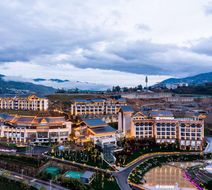 Wyndham Fengqing Resort Exterior