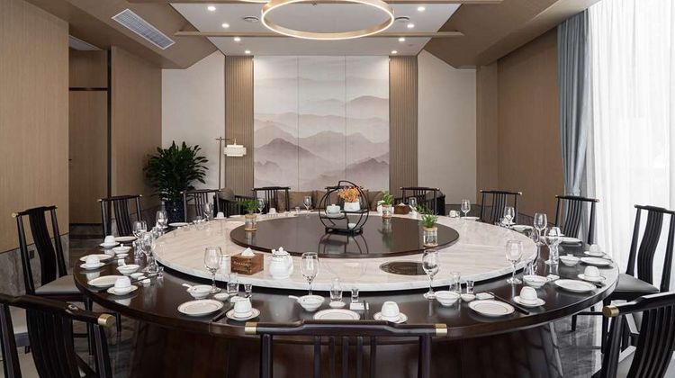 Ramada by Wyndham Guilin Yangshuo Resort Restaurant