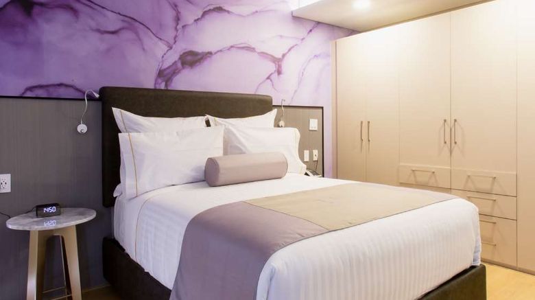 <b>HS Hotsson Hotel CDMX Condesa Sur Room</b>. Images powered by <a href="https://iceportal.shijigroup.com/" title="IcePortal" target="_blank">IcePortal</a>.