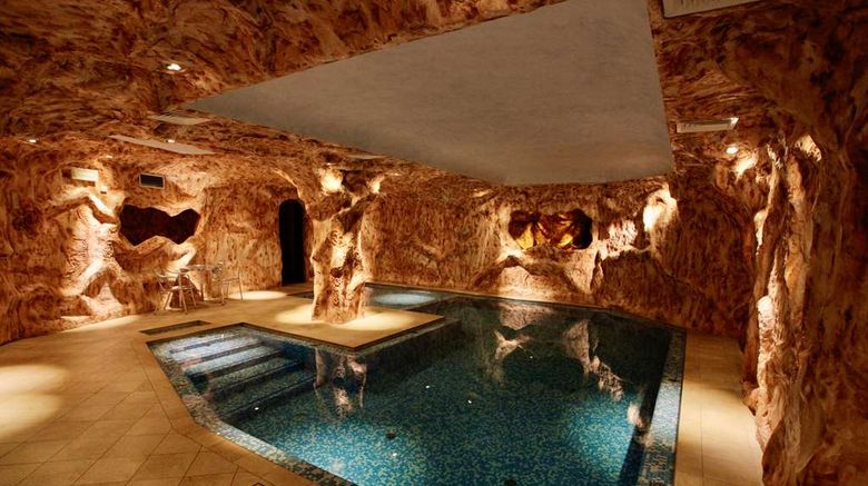 <b>Hotel Cima Rosetta, BW Signature Coll Pool</b>. Images powered by <a href="https://iceportal.shijigroup.com/" title="IcePortal" target="_blank">IcePortal</a>.
