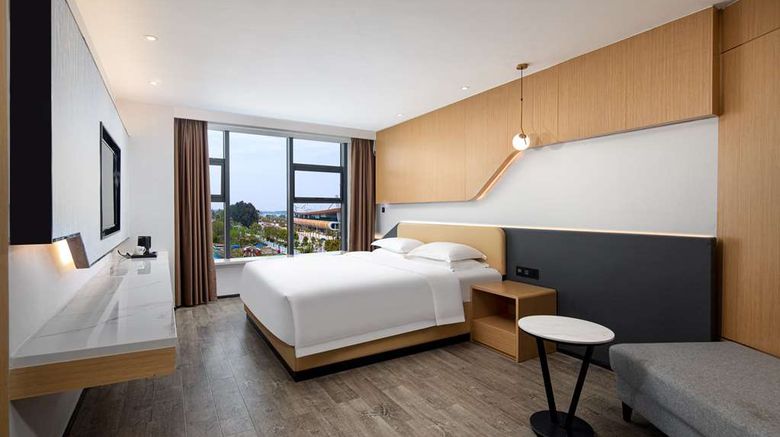 <b>Microtel by Wyndham Miluo Downtown Hotel Room</b>. Images powered by <a href="https://iceportal.shijigroup.com/" title="IcePortal" target="_blank">IcePortal</a>.