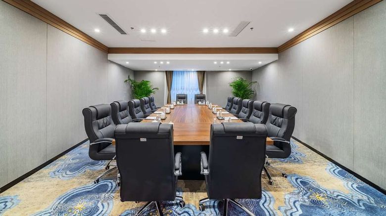 <b>Howard Johnson Lake Serenity Hotel Meeting</b>. Images powered by <a href="https://iceportal.shijigroup.com/" title="IcePortal" target="_blank">IcePortal</a>.