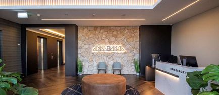 Bridgeport Hotel Lobby