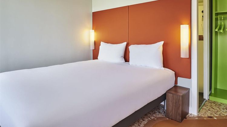 Greet Versailles-Voisins Le Bretonneux Room