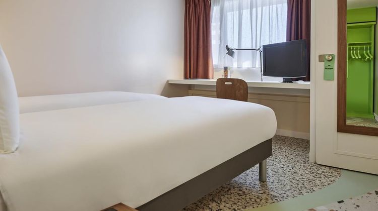Greet Versailles-Voisins Le Bretonneux Room