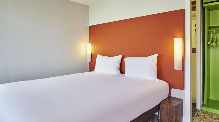 Greet Versailles-Voisins Le Bretonneux Room