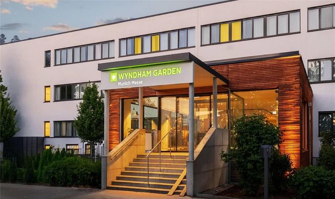 Wyndham Garden Munich Messe Exterior