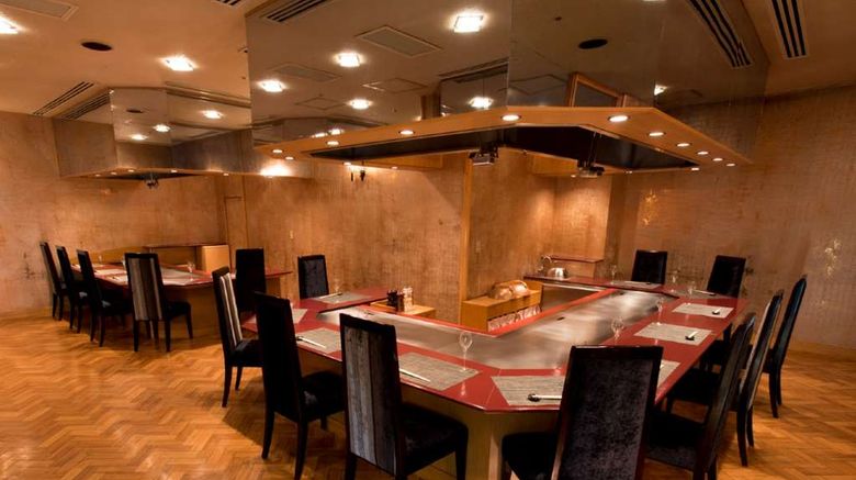 <b>RIHGA Royal Hotel Tokyo Restaurant</b>. Images powered by <a href="https://iceportal.shijigroup.com/" title="IcePortal" target="_blank">IcePortal</a>.