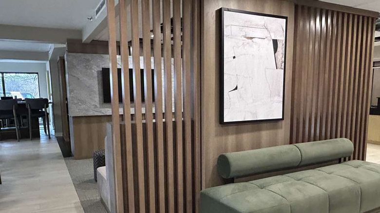 <b>Best Western Plus Meadowlands Lobby</b>. Images powered by <a href="https://iceportal.shijigroup.com/" title="IcePortal" target="_blank">IcePortal</a>.