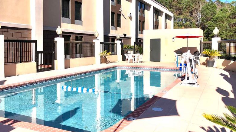 <b>Comfort Inn Darien Pool</b>. Images powered by <a href="https://iceportal.shijigroup.com/" title="IcePortal" target="_blank">IcePortal</a>.