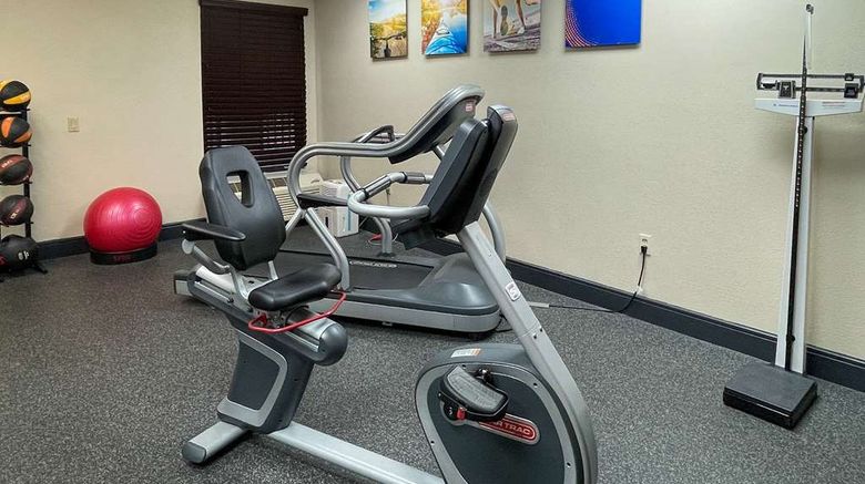 <b>Comfort Inn Darien Health</b>. Images powered by <a href="https://iceportal.shijigroup.com/" title="IcePortal" target="_blank">IcePortal</a>.