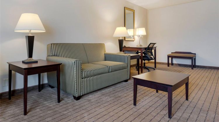 Clarion Inn Elmira Suite