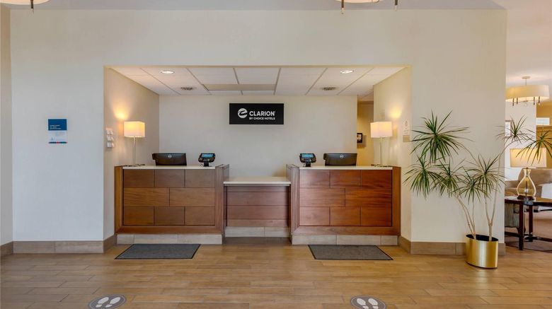 <b>Clarion Inn Elmira Lobby</b>. Images powered by <a href="https://iceportal.shijigroup.com/" title="IcePortal" target="_blank">IcePortal</a>.