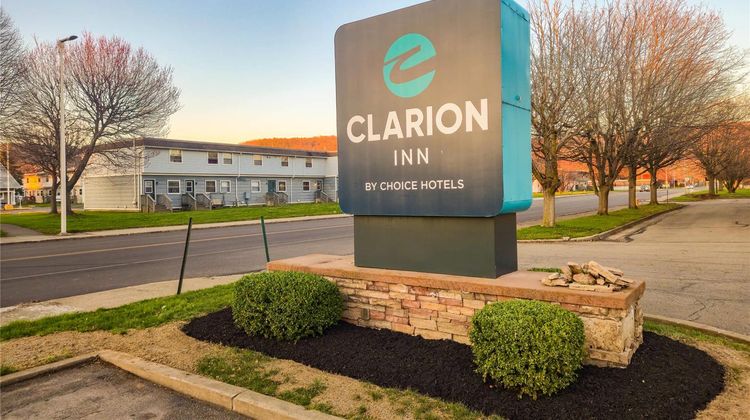 Clarion Inn Elmira Exterior