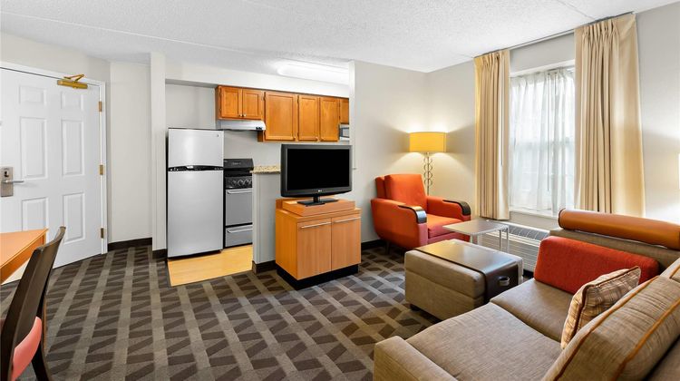 MainStay Suites Suite