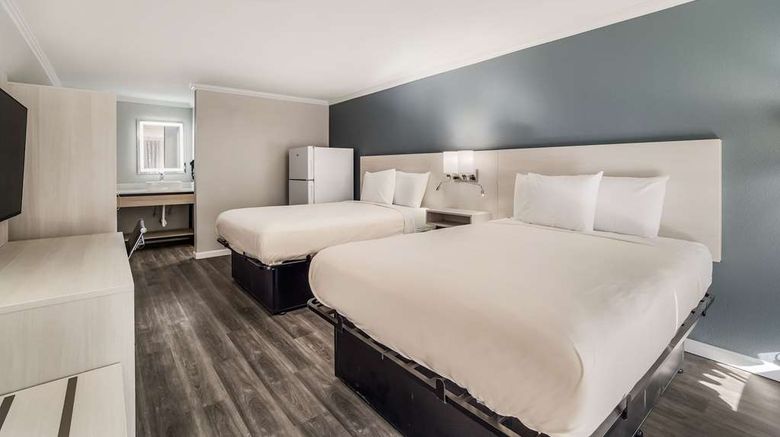 <b>MainStay Suites Florence Room</b>. Images powered by <a href="https://iceportal.shijigroup.com/" title="IcePortal" target="_blank">IcePortal</a>.