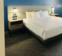 Comfort Inn & Suites Room