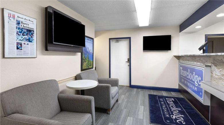 <b>Travelodge by Wyndham Madison Heights Lobby</b>. Images powered by <a href="https://iceportal.shijigroup.com/" title="IcePortal" target="_blank">IcePortal</a>.