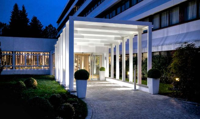 Living Place Hotel Bologna Exterior