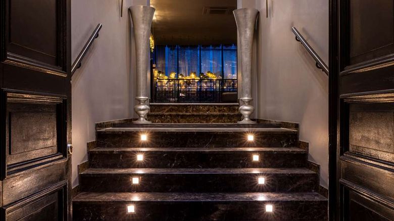 <b>The Augustin Hotel Lobby</b>. Images powered by <a href="https://iceportal.shijigroup.com/" title="IcePortal" target="_blank">IcePortal</a>.