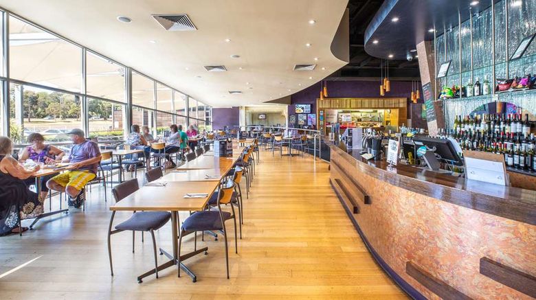 <b>Nightcap at Sandown Park Hotel Restaurant</b>. Images powered by <a href="https://iceportal.shijigroup.com/" title="IcePortal" target="_blank">IcePortal</a>.
