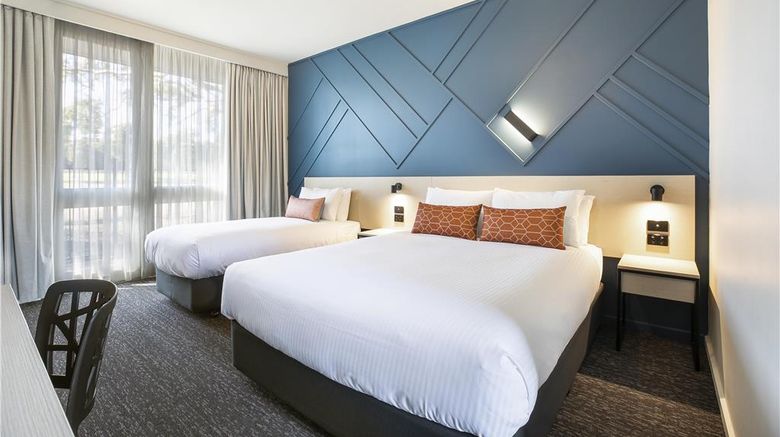 <b>Nightcap at Sandown Park Hotel Room</b>. Images powered by <a href="https://iceportal.shijigroup.com/" title="IcePortal" target="_blank">IcePortal</a>.