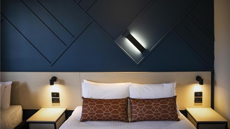 <b>Nightcap at Sandown Park Hotel Room</b>. Images powered by <a href="https://iceportal.shijigroup.com/" title="IcePortal" target="_blank">IcePortal</a>.