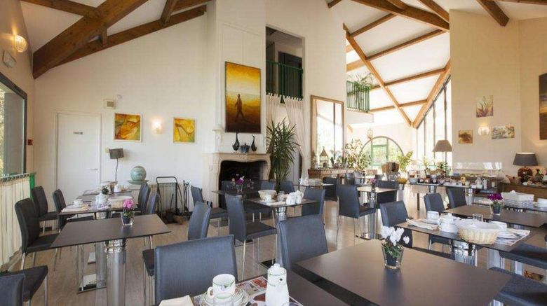 <b>Golf Hotel Colvert Restaurant</b>. Images powered by <a href="https://iceportal.shijigroup.com/" title="IcePortal" target="_blank">IcePortal</a>.