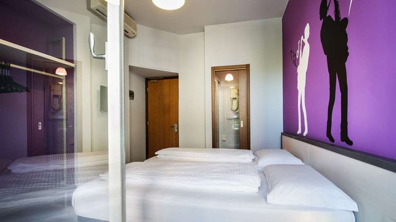 <b>Sure Hotel by Best Western Nologo Room</b>. Images powered by <a href="https://iceportal.shijigroup.com/" title="IcePortal" target="_blank">IcePortal</a>.