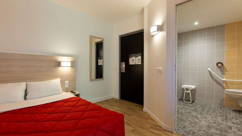 <b>Hotel Premiere Classe Nantes Ouest Room</b>. Images powered by <a href="https://iceportal.shijigroup.com/" title="IcePortal" target="_blank">IcePortal</a>.