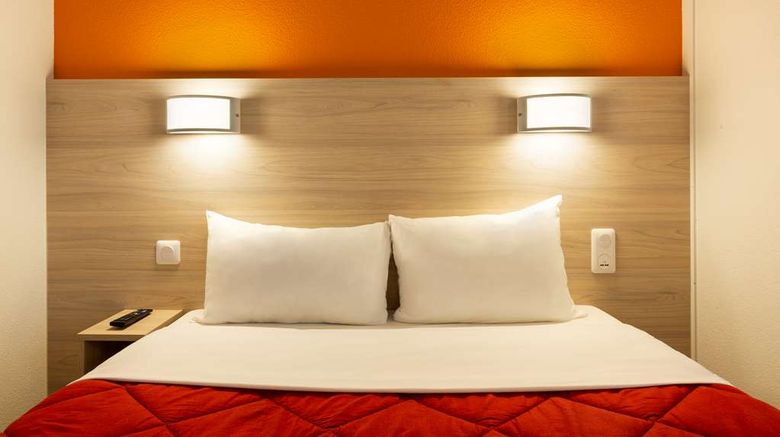 <b>Hotel Premiere Classe Nantes Ouest Room</b>. Images powered by <a href="https://iceportal.shijigroup.com/" title="IcePortal" target="_blank">IcePortal</a>.