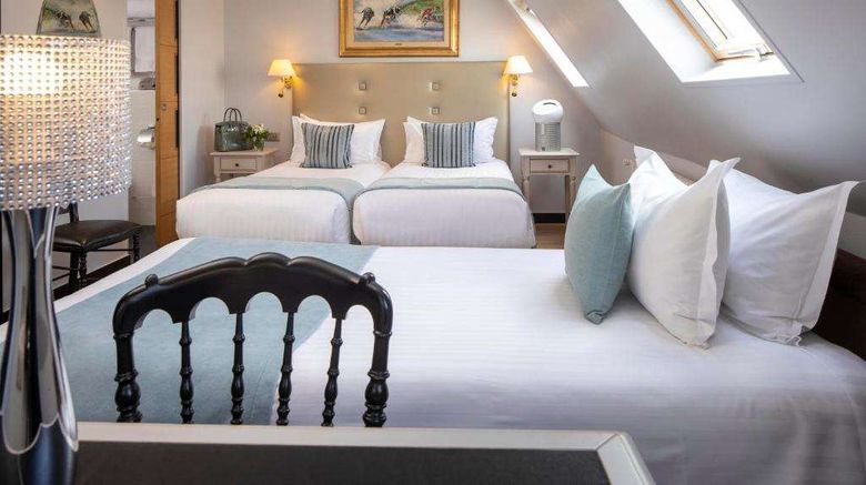 <b>Hotel Plaza Elysees Room</b>. Images powered by <a href="https://iceportal.shijigroup.com/" title="IcePortal" target="_blank">IcePortal</a>.