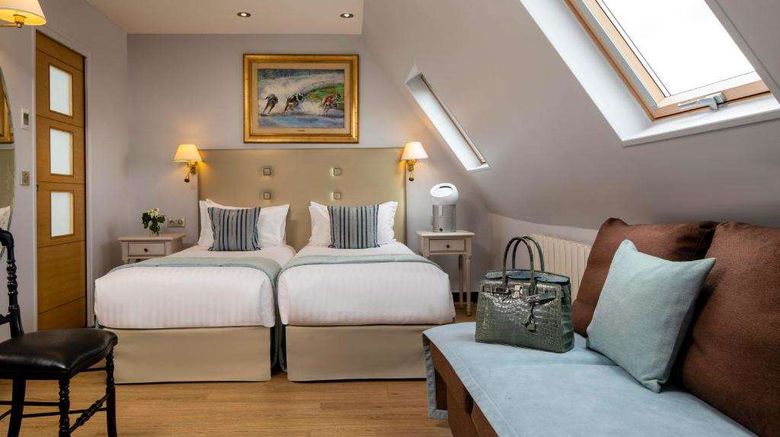<b>Hotel Plaza Elysees Room</b>. Images powered by <a href="https://iceportal.shijigroup.com/" title="IcePortal" target="_blank">IcePortal</a>.
