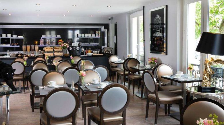 <b>Hotel Plaza Elysees Restaurant</b>. Images powered by <a href="https://iceportal.shijigroup.com/" title="IcePortal" target="_blank">IcePortal</a>.