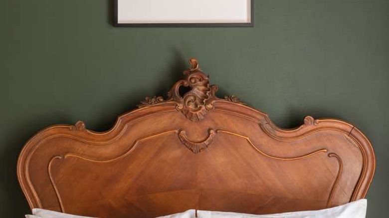 <b>Old Foundry Hotel Room</b>. Images powered by <a href="https://iceportal.shijigroup.com/" title="IcePortal" target="_blank">IcePortal</a>.