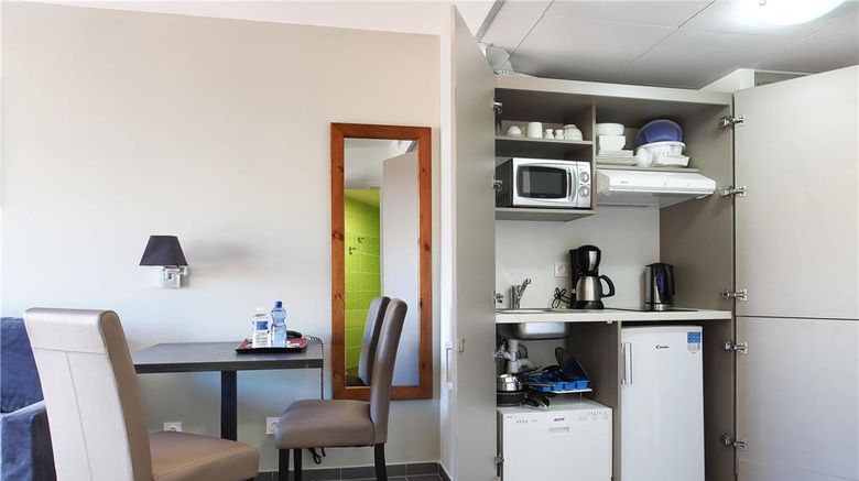 <b>Odalys City Marseille Prado Room</b>. Images powered by <a href="https://iceportal.shijigroup.com/" title="IcePortal" target="_blank">IcePortal</a>.
