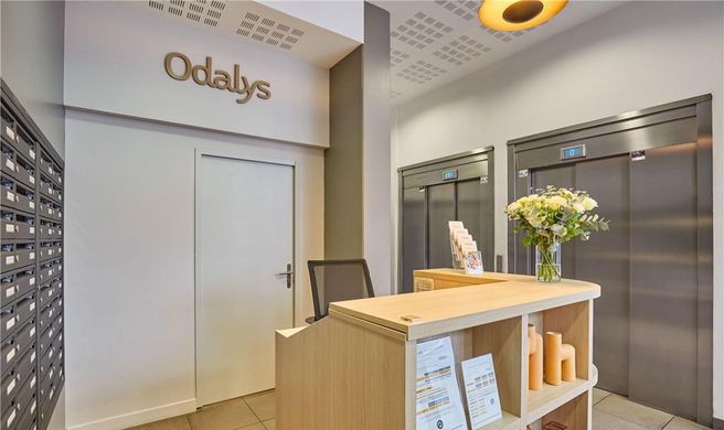 Odalys Paris Rueil Lobby