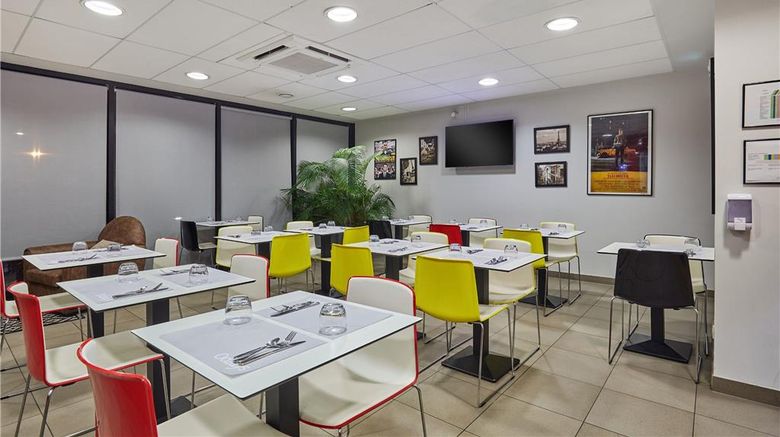 <b>Odalys Paris Rueil Restaurant</b>. Images powered by <a href="https://iceportal.shijigroup.com/" title="IcePortal" target="_blank">IcePortal</a>.