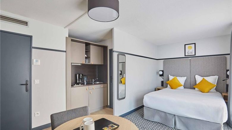 <b>Hotel Odalys les Floridianes Room</b>. Images powered by <a href="https://iceportal.shijigroup.com/" title="IcePortal" target="_blank">IcePortal</a>.