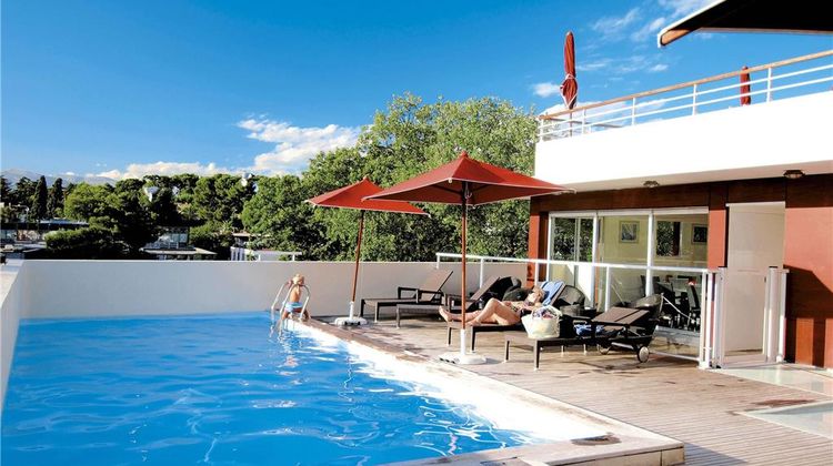Appart Hotel Odalys Olympe Antibes Pool