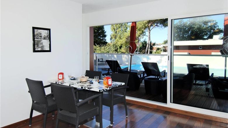 <b>Appart Hotel Odalys Olympe Antibes Restaurant</b>. Images powered by <a href="https://iceportal.shijigroup.com/" title="IcePortal" target="_blank">IcePortal</a>.