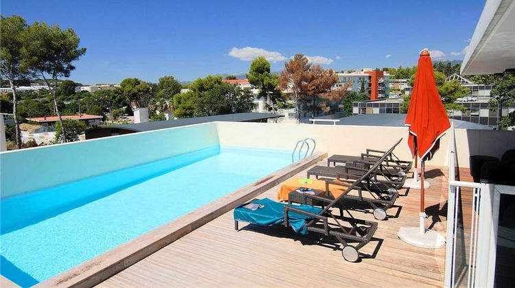 Appart Hotel Odalys Olympe Antibes Pool