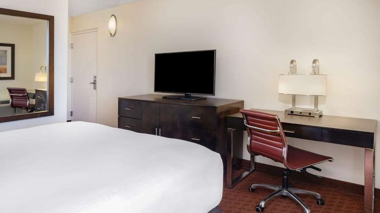 <b>Wyndham Sacramento Room</b>. Images powered by <a href="https://iceportal.shijigroup.com/" title="IcePortal" target="_blank">IcePortal</a>.