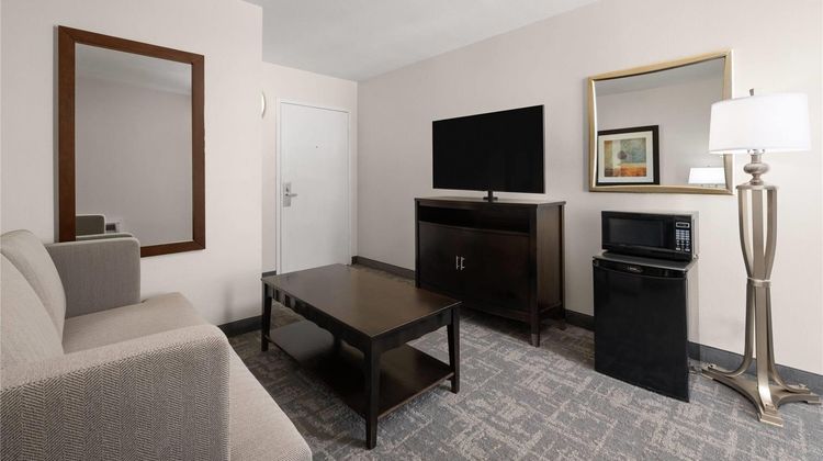Wyndham Sacramento Suite