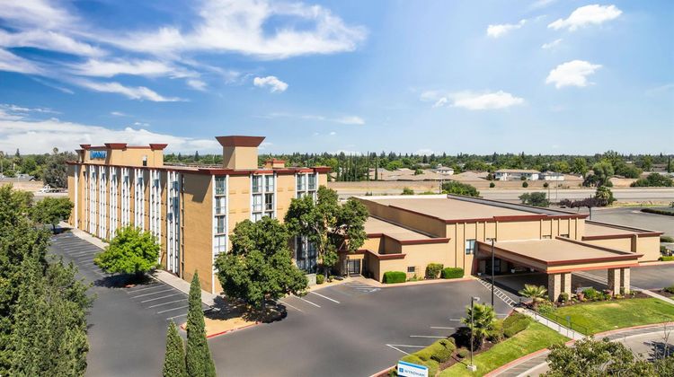 Wyndham Sacramento Exterior