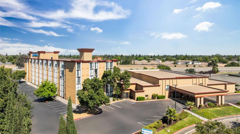 Wyndham Sacramento Exterior. Images powered by <a href="https://iceportal.shijigroup.com" target="_blank" rel="noopener">Ice Portal</a>.