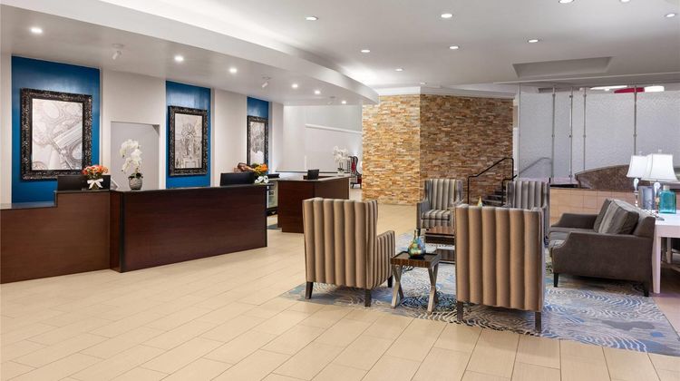 Wyndham Sacramento Lobby