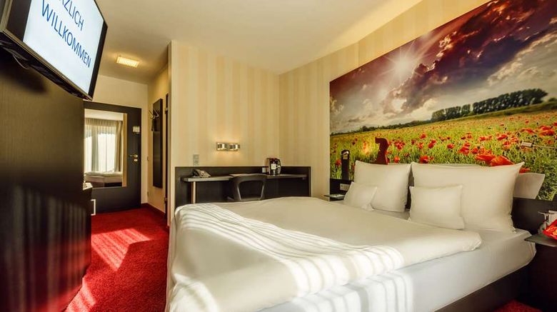 <b>Best Western Plus Hotel Stadtquartier Room</b>. Images powered by <a href="https://iceportal.shijigroup.com/" title="IcePortal" target="_blank">IcePortal</a>.